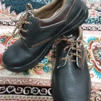 کفش ایمنی جلو آهنی