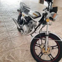 موتور سیکلت همتاز200سفید در حدصفر