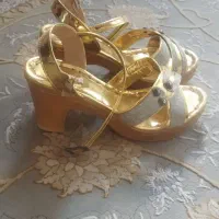 سه جفت صندل|کیف، کفش، کمربند|جوانرود, |دیوار