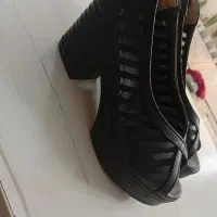 یک جفت کفش زنونه سایز ۳۷