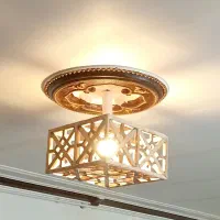 لوستر چوبی محکم سالم