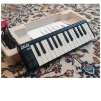 میدی کنترلر 25 akai lpk نو،برای آهنگسازی