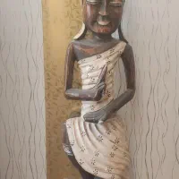 مجسمه برمودا چوبی