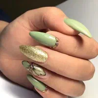 آموزش کاشت ناخن و خدمات ناخن (تخفیف محدود)
