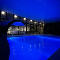 ویلا باغ دوبلکس استخر سرپوشیده اب گرم