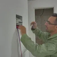 گروه  برقکاری حرفه ای زیر نظر مهندس سعادتی زاده