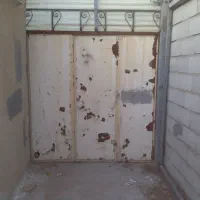 درب حیاط دست دوم|مصالح و تجهیزات ساختمان|باسمنج, |دیوار