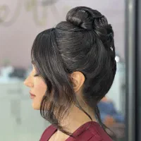 خدمات تخصصی شنیون فقط 300|خدمات آرایشگری و زیبایی|الوند, |دیوار