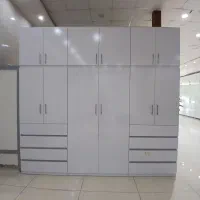 تعدادی کمددیواری متحرک/کمددیواری