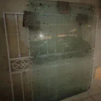شیشه بند متحرک