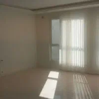 105-متری-تک-واحدی-ساختمان-خلوت-وکیل-آباد-معلم