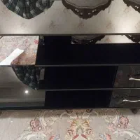 میز تلوزیون شیشه ایی ۱۱۰ در ۴۰ ارتفاع ۵۰