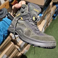 کفش کوهنوردی ضد آب سایز ۳۷