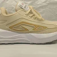 کفش و کیف|کیف، کفش، کمربند|جهرم, |دیوار