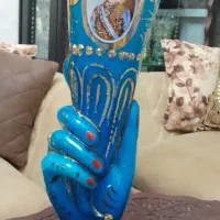 گلدان بارفتن و یک جفت چراغ کریم خانی