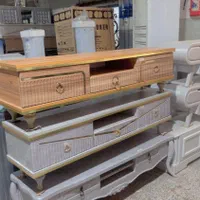 میز تی وی سادات