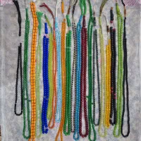 تعدادی تسبیح قدیمی|کلکسیون اشیاء عتیقه|اردبیل, |دیوار