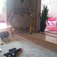 ساعت شیک و تمیز