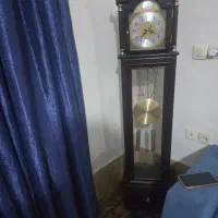 ساعت ایستاده|ساعت دیواری و تزئینی|شیراز, کوشک میدان|دیوار