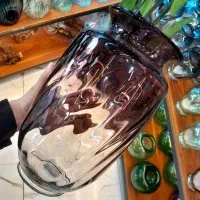گلدان شیشه‌ای دکوراتیو مدل آمبره قهوه‌ای