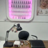 اجاره میز ناخن با امکانات استند کمد ودو صندلی نور