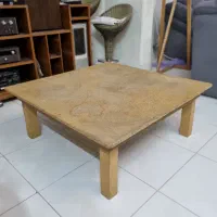 میز چوبی مربع سالم