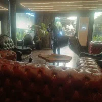 ظرفشور و امورات نظافت اشپز خانه کافه