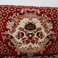 ۸ عدد پشتی فرشینه، خریدار واقعی تخفیف داده می‌شود