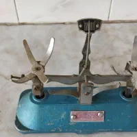 ترازوعتیقه|کلکسیون اشیاء عتیقه|یزد, |دیوار