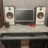 کامپیوتر رو میزی تمیز