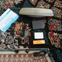 یک عدد مانیتور اینه  ای