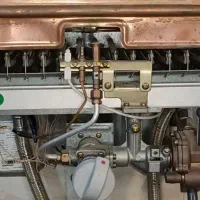 لوله کشی آب ونصب آبگرمکن وپمپ وتعویض ژیگلور