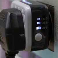 محافظ شارژر تایمردار