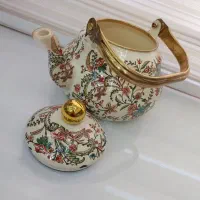 ظرف و ظروف اشپزخانه