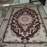 فرش کرم و زرشکی کرم