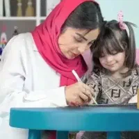 نیازمند معلم و مربی کودک در خانه