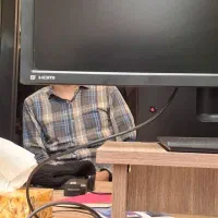 مانیتور بسیار با کیفیت