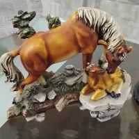 سه تا مجسمه ی پلی استر آنتیک