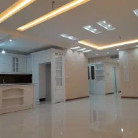 صدف/  ۱۳۰ متری /۳خواب / بدون مالک