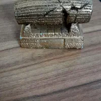 تعدادی مجسمه سنگی پهلوی و کوروش