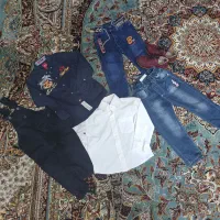 تعدادی لباس بچگانه نو