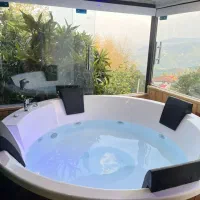 کلبه سوئیسی جکوزی دار بارگاه اربکله|اجارهٔ کوتاه‌مدت ویلا و باغ|رامسر, |دیوار