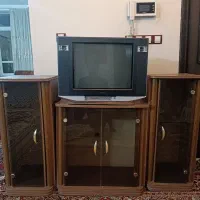 تلوزیون و میز شماره تماس