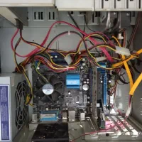 کامپیوتر کامل و قوی|رایانه رومیزی|شاهین‌شهر, عطار|دیوار