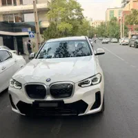 BMW IX3 LEADING