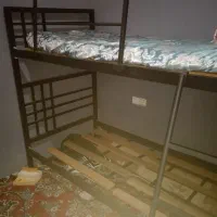 تخت خواب دو طبقه جوان محکم و تقویت شده