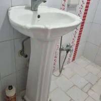 توالت فرنگی و روشویی ایستاده|لوازم سرویس بهداشتی|رشت, فلسطین|دیوار