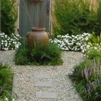 زمین-مناسب-باغچه-طراحی-و-دیزاین-دلخواهتان