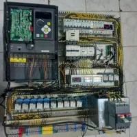 برق صنعتی نوآوران