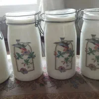 ظروف آشپزخانه وپذیرایی کاملا نو